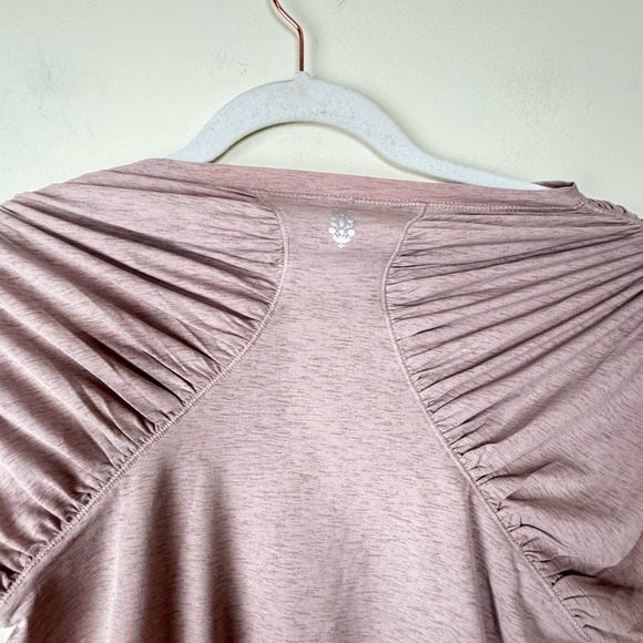 FP Movement Mauve Ruched Short Sleeve Active Top NWOT Size Small - Picture 4 of 7